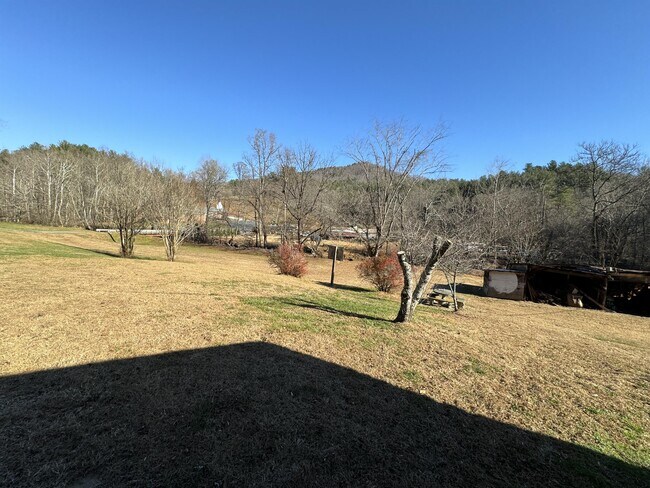 Building Photo - 2244 Vannoy Rd