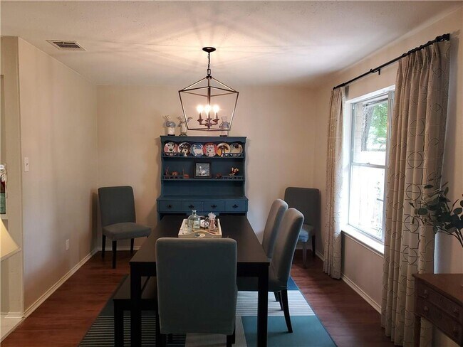 Building Photo - 1809 Dayflower Trce