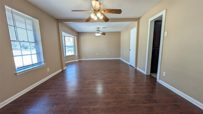Foto del edificio - 514 Campbell Ln
