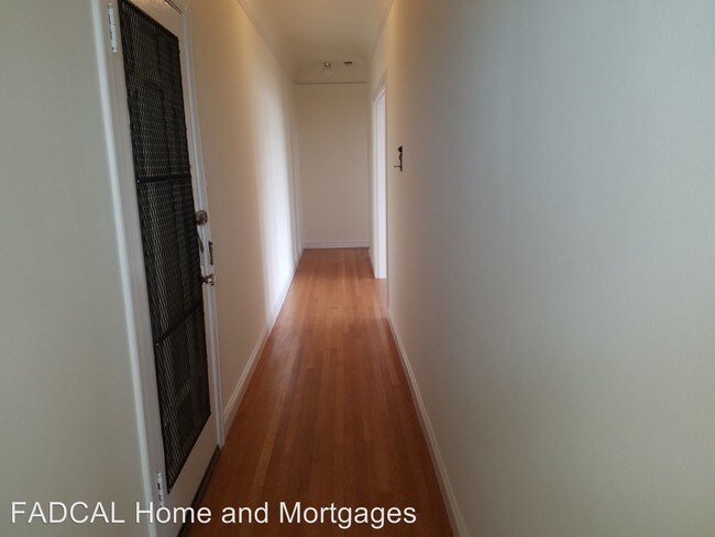 Building Photo - 490 Lombard St