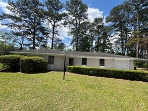Building Photo - 201 Providence Dr