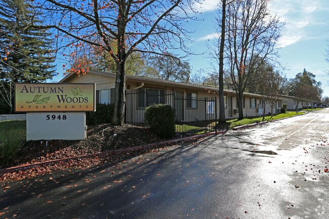 Foto del edificio - Autumn Woods Apartments