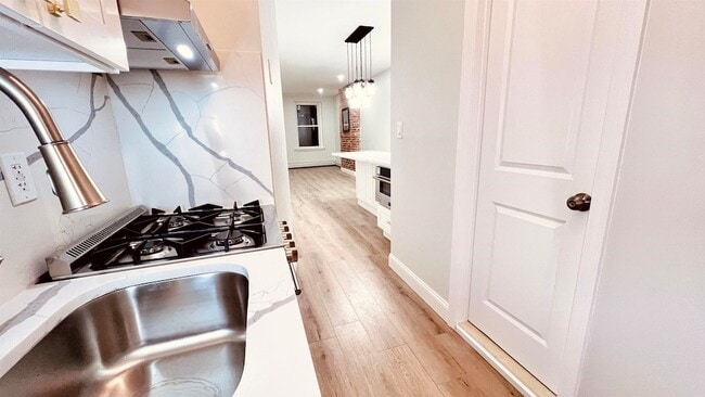 Building Photo - 3025 John F. Kennedy Blvd