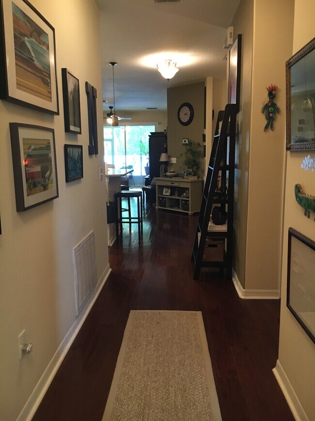 Entrada principal - 4008 Shade Tree Ln