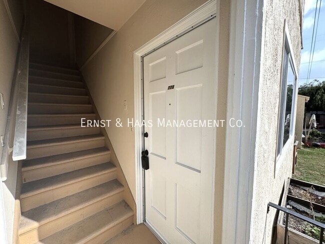 Building Photo - 778 Cherry Ave