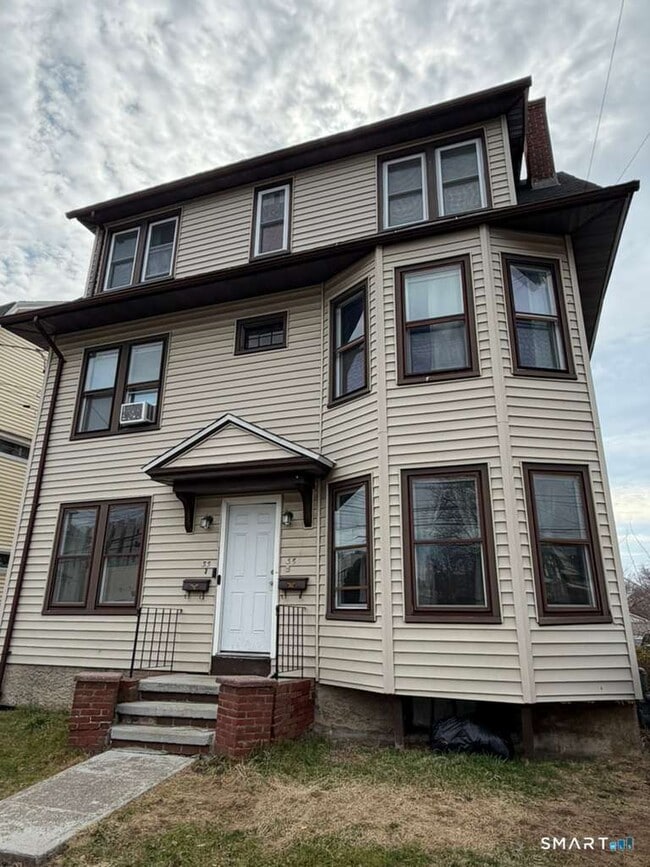 Building Photo - 33 Marion St