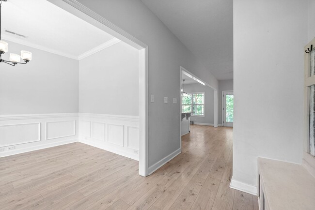 Building Photo - Charming Large Home in Glenstone Village W...