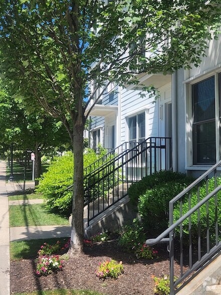 Building Photo - 80 Merrell Ave