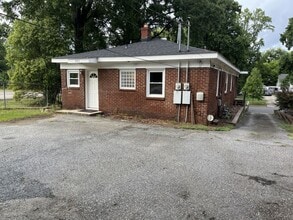 Building Photo - 423 W Kingston Ave