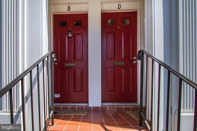Foto del edificio - 2839D S Wakefield St