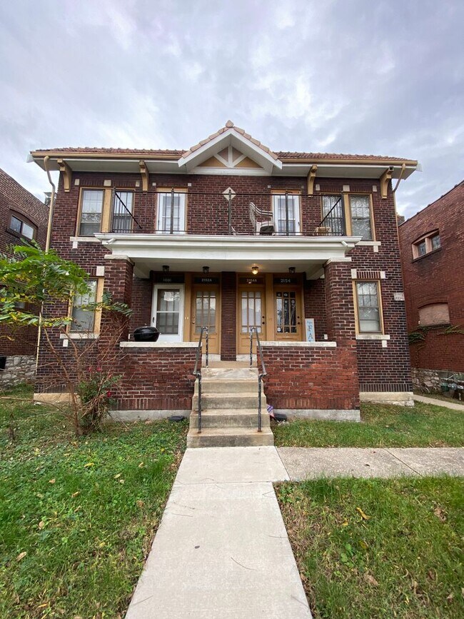 Building Photo - 2152-2154-2154 Geyer Ave