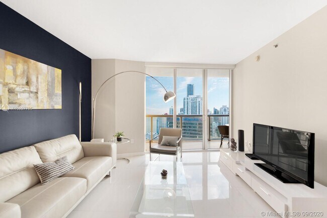 Building Photo - 485 Brickell Ave
