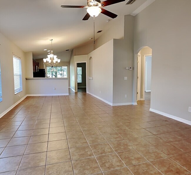 Foto del edificio - 8414 Silverbell Loop