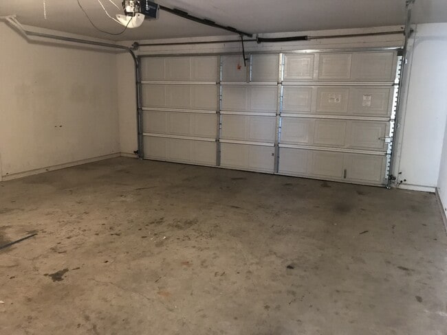 Building Photo - Duplex