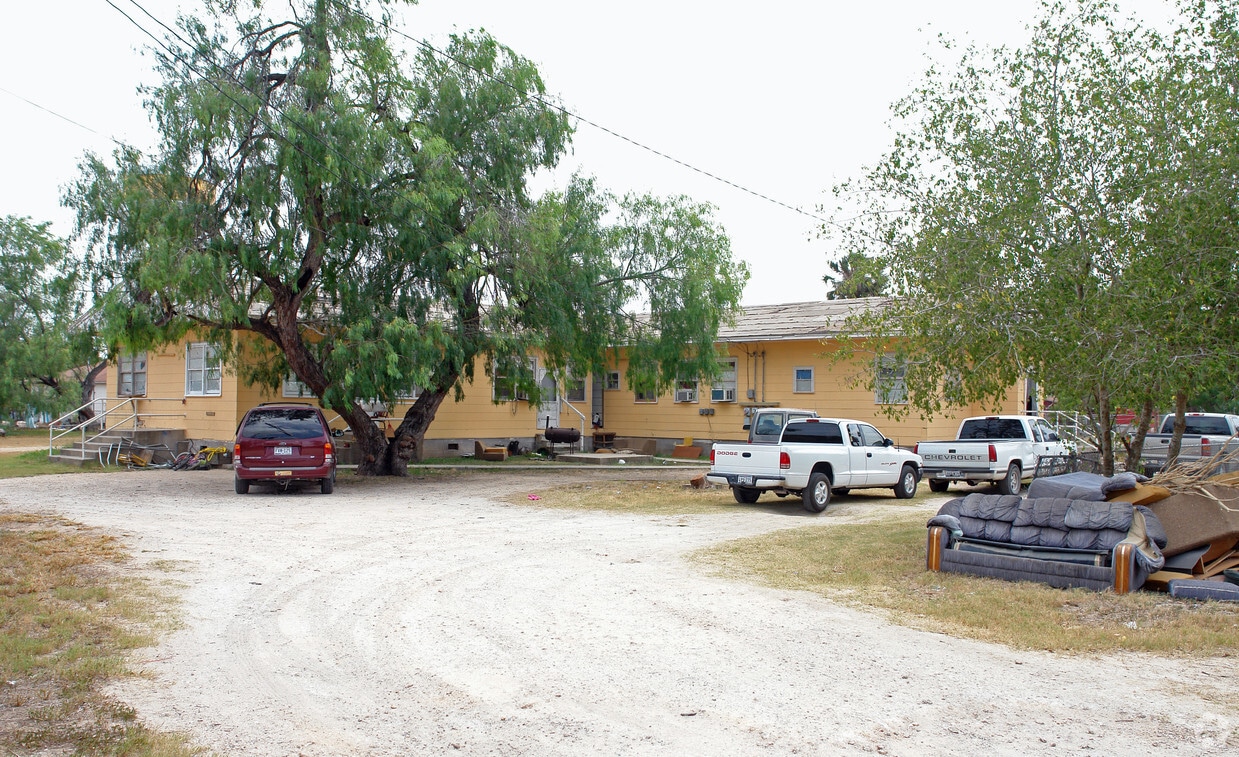 Building Photo - 212 N 5th St