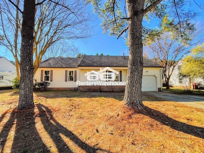 Building Photo - 411 Linkenborough Dr