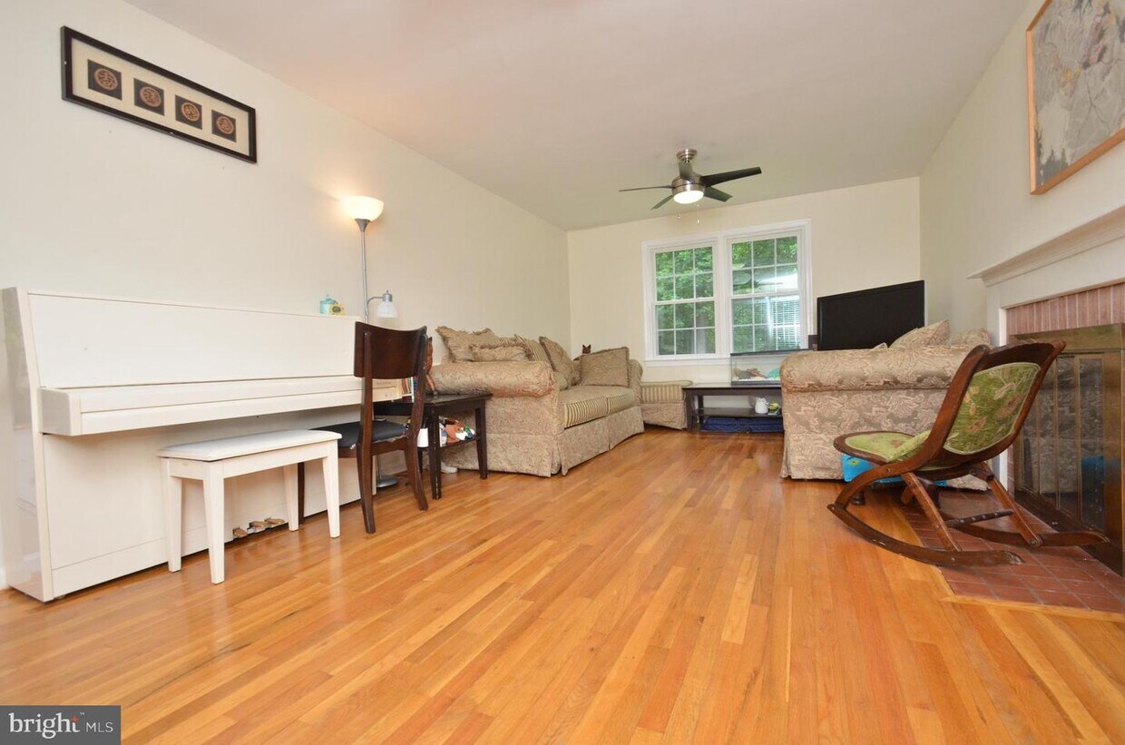 Foto principal - 6905 Sydenstricker Rd