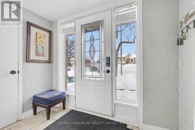 Building Photo - 808 Torsa Ct