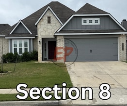 Building Photo - 3128 Zabel Dr