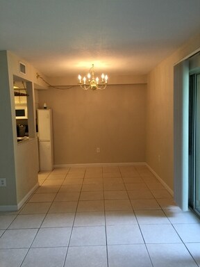 Building Photo - 1175 Paseo del Mar