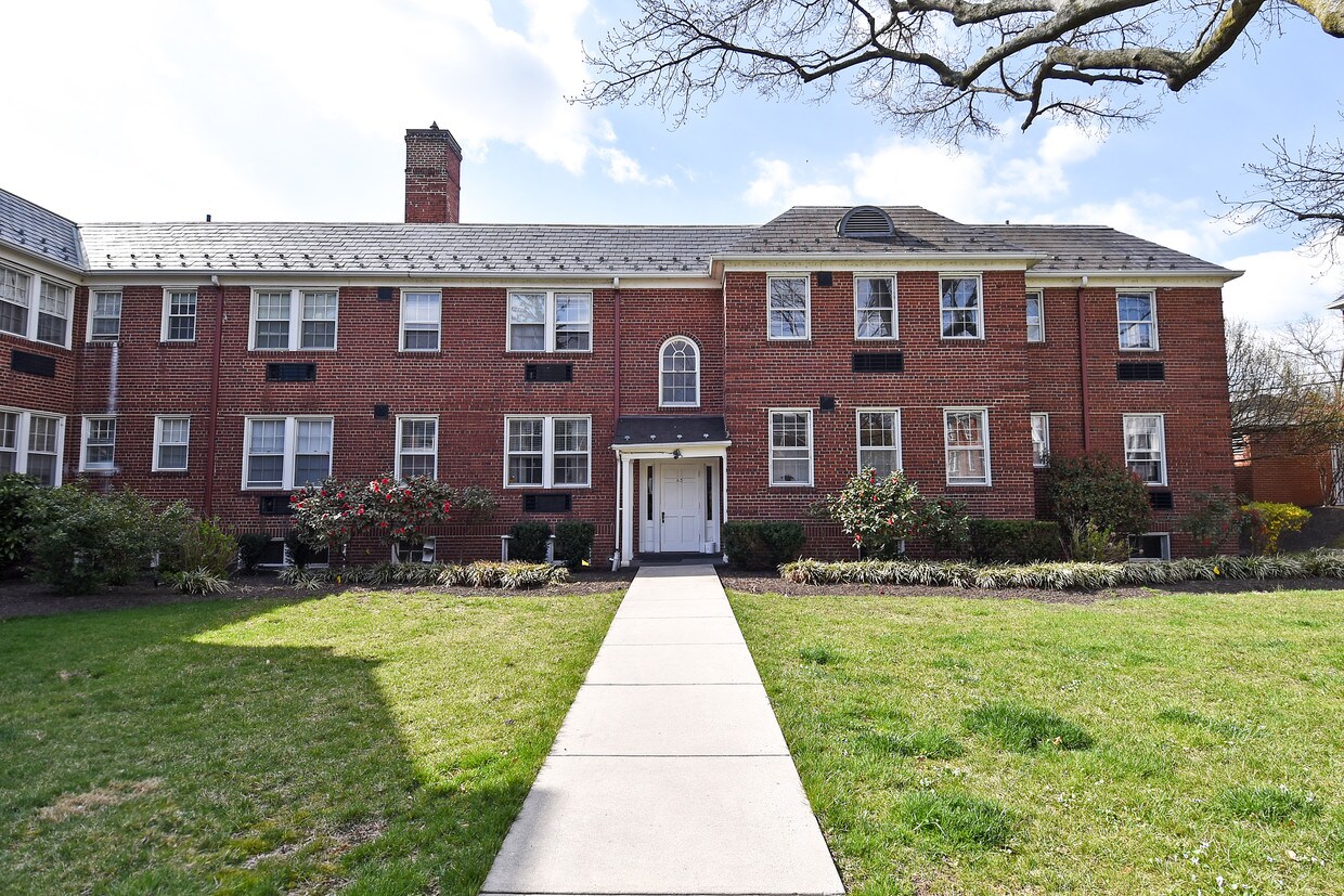 715 S Washington St, Alexandria, VA 22314 Condo for Rent in Alexandria, VA