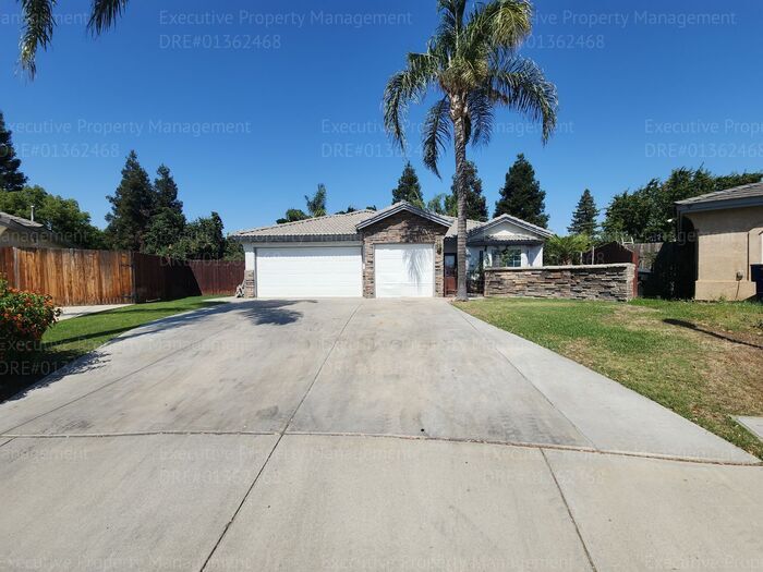 Primary Photo - This house is in a great LOCATION (Callowa...