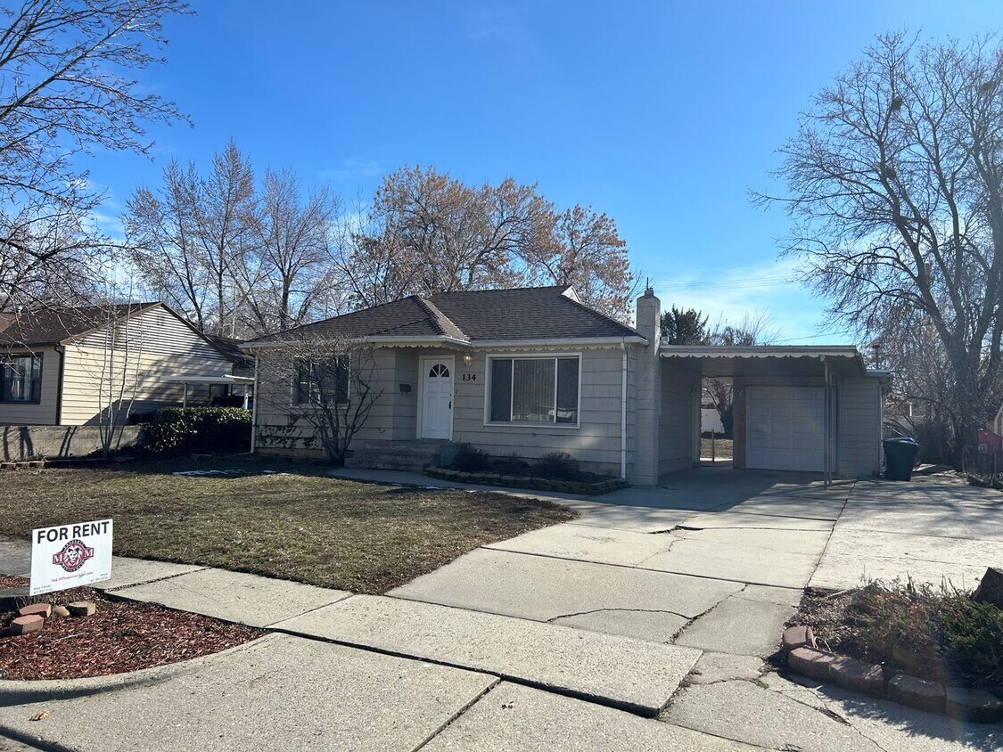Primary Photo - Newly Remodeled 4 Bd 2 Ba In Bountiful