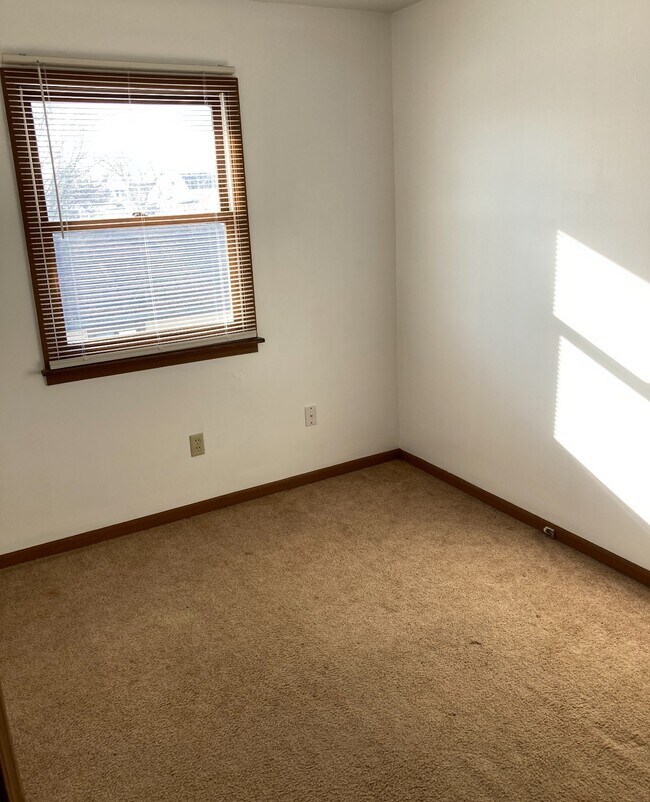 Foto del edificio - 107 S Van St