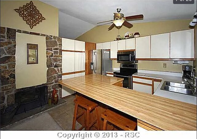 Foto del edificio - 3819 Midsummer Ln S