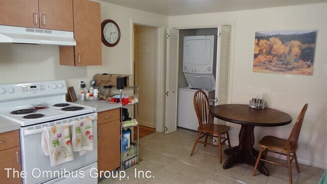 Building Photo - 2630-2632-2632 Mapleton Ave