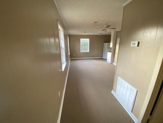 Building Photo - 1 Bed/1 Bath Apt. for lease, 1116 Booth Ro...