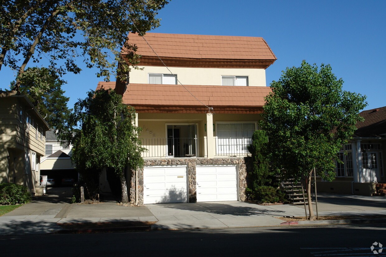 Building Photo - 1452 Bellevue Ave