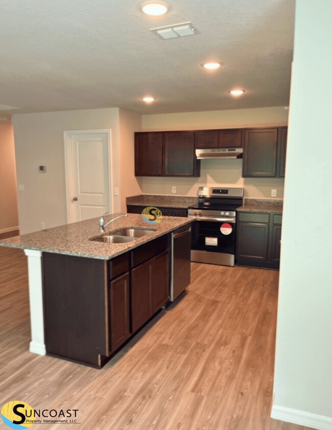 Foto del edificio - 4243 Spring Park Rd