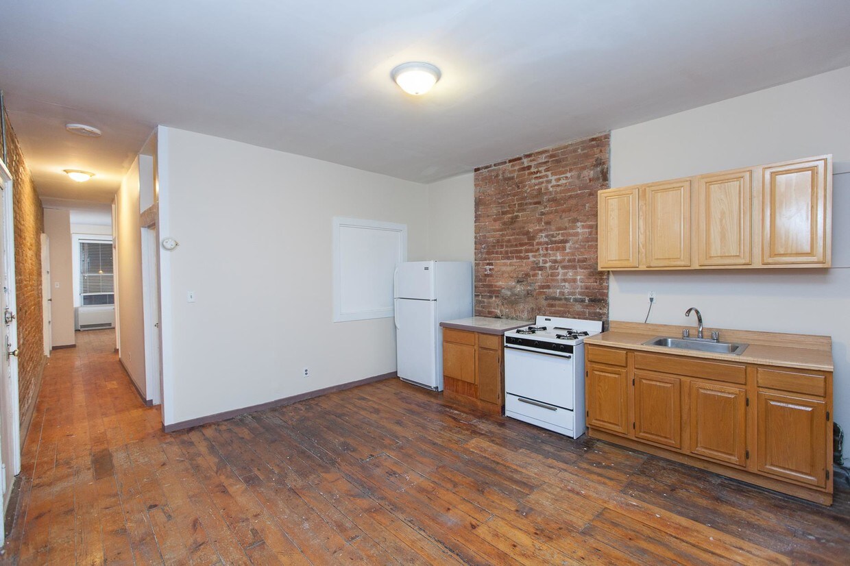 Primary Photo - 116 Berry Street