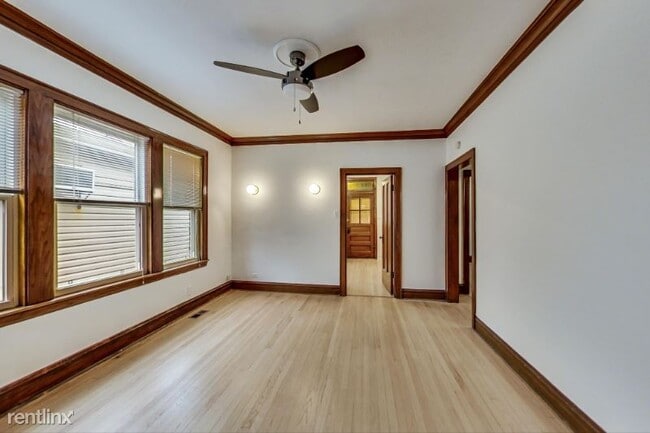 Building Photo - 2 br, 1 bath Condo - 5150 N. Lotus Avenue