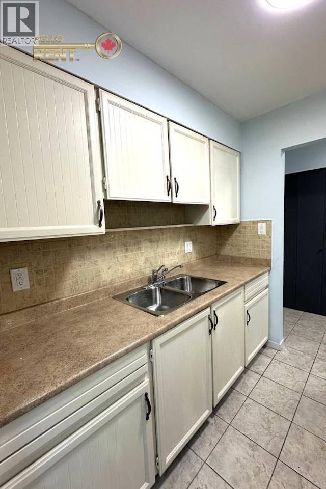 Building Photo - 9270-9270 Salish Ct