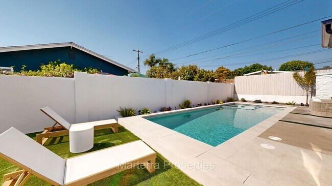 Foto del edificio - Beautiful Home with Pool!
