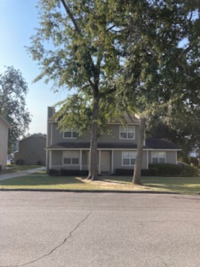 Building Photo - 1463 Green St