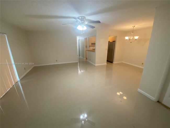 Foto del edificio - 5963 NW 19th Ct