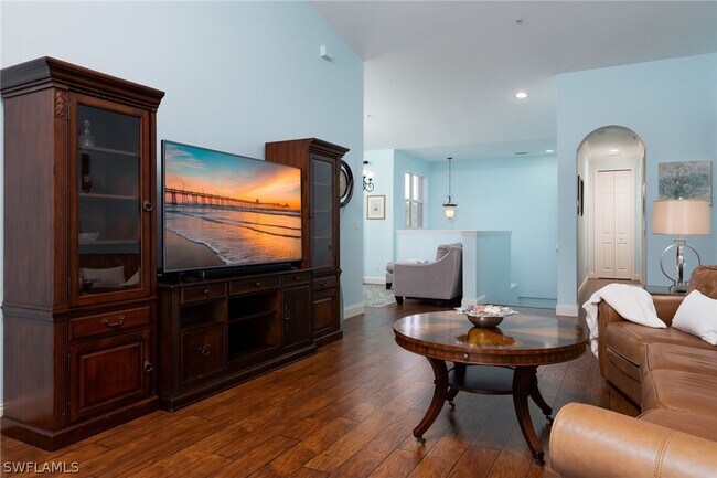 Building Photo - 1355 Mariposa Cir