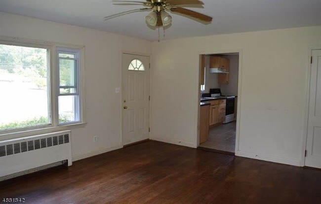 Building Photo - 1110 NJ-173