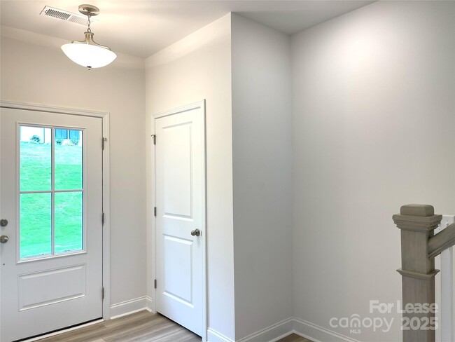 Building Photo - 5005 Layman Dr