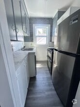 Building Photo - 76 Covel St
