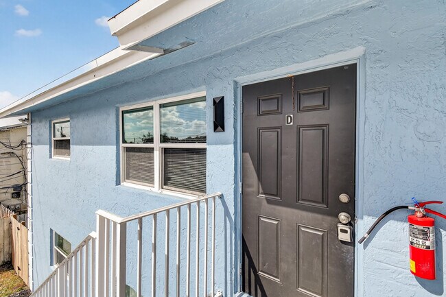 Foto del edificio - 1618 W 26th Ct