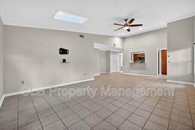 Building Photo - 115 Bob White Ct