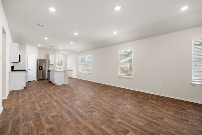 Building Photo - Brand New, The Preserve at Medina!!!