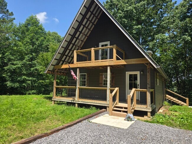 Building Photo - 6013 Bates Pike SE