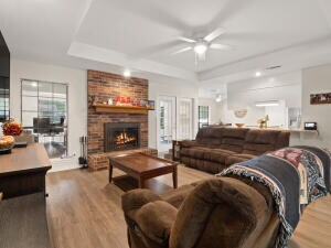 Foto del edificio - 211 Colony Park Dr