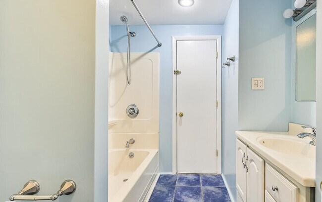 Bathroom - 4107 Stoconga Dr