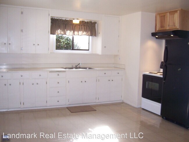 Building Photo - 2 br, 1.5 bath House - 3711 York Street